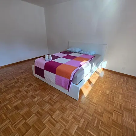 Апартаменти Large Flats, Center - Schc