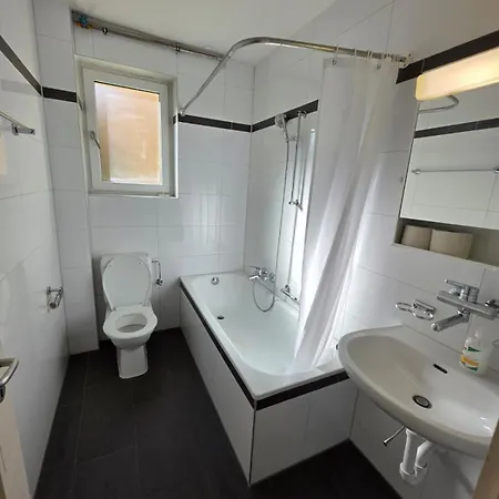 Large Flats, Center - Schc Appartement *