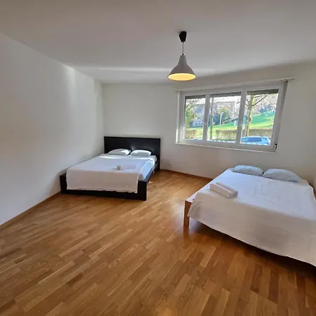 Large Flats, Center - Schc Appartement