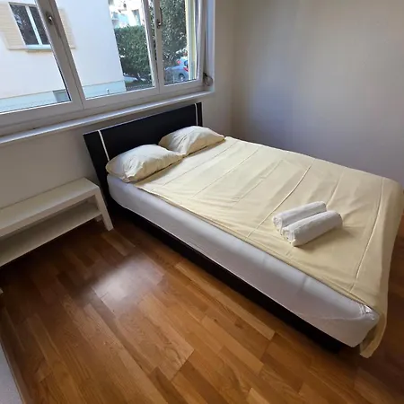 Large Flats, Center - Schc * Zurich