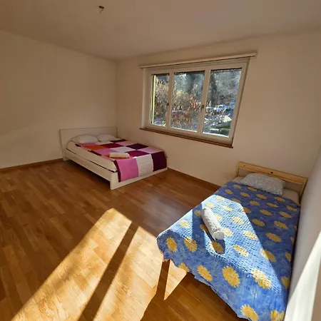 Large Flats, Center - Schc Appartement